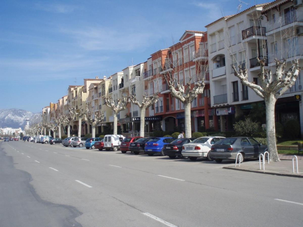 Apartamento Apartamento renovado, luminoso, a 300m de la playa Ampuriabrava Exterior foto